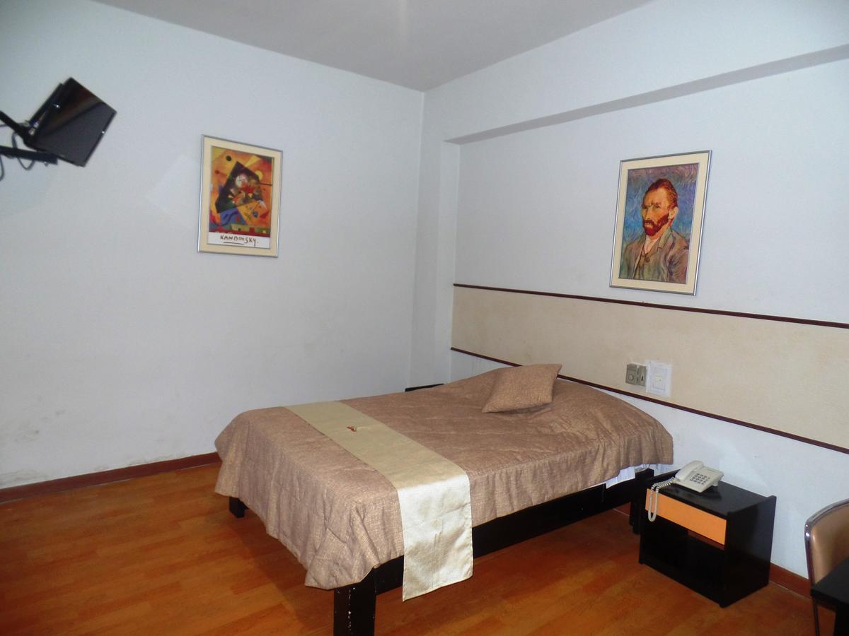 Hotel Safari Iquitos Exterior photo